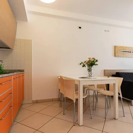Coastal Comfort For Families In Apartman *