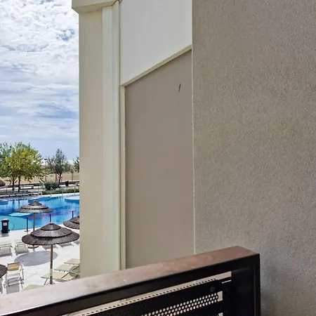 Apartman Coastal Comfort For Families In *